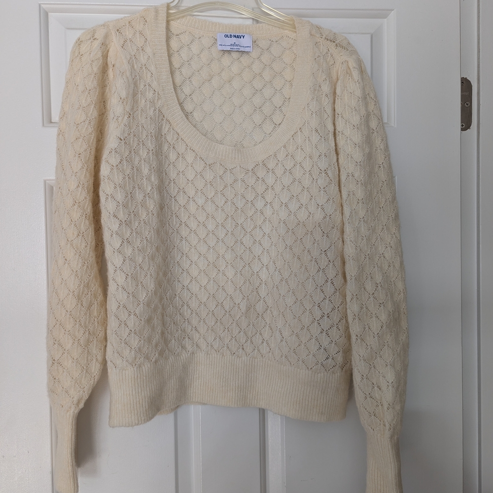 Old Navy Women's Cream Scoop Neck Sweater